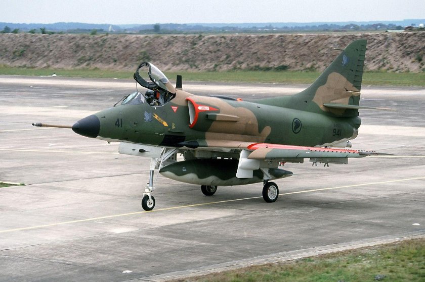 A-4su super Skyhawk
