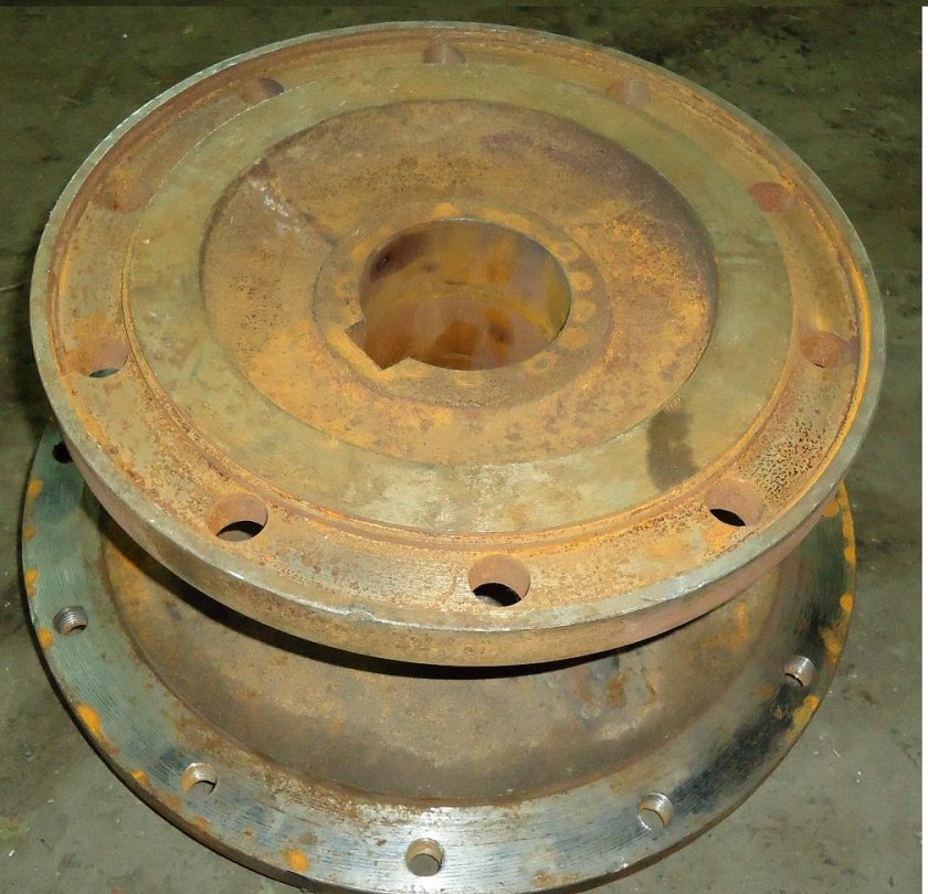 225.73.04.00.000 Барабан тормозной со ступицей