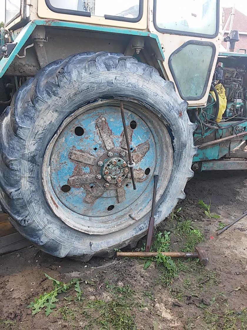 Передние колеса ЮМЗ 6