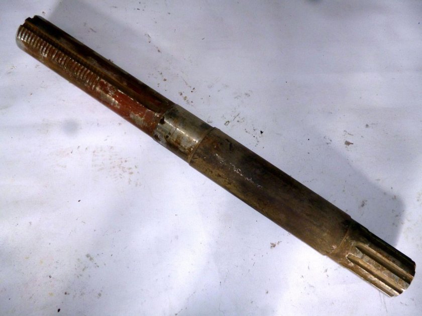 Полуось заднего моста ЮМЗ 45-2407019