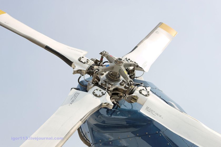 Саблевидные лопасти вертолета