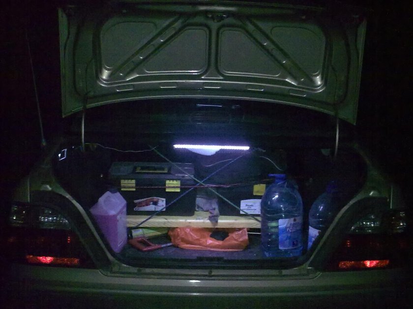 Тиана 31 в багажнике авто заук