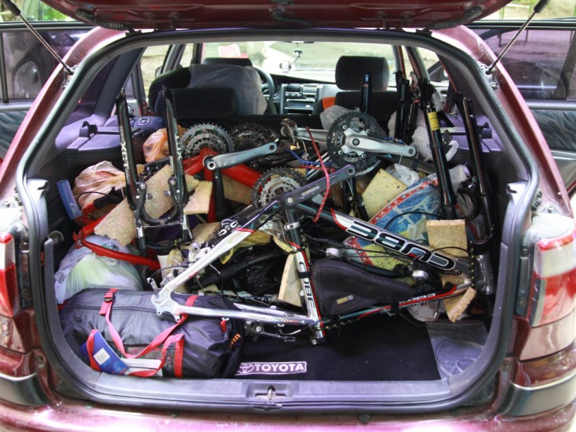 Хлам в багажнике