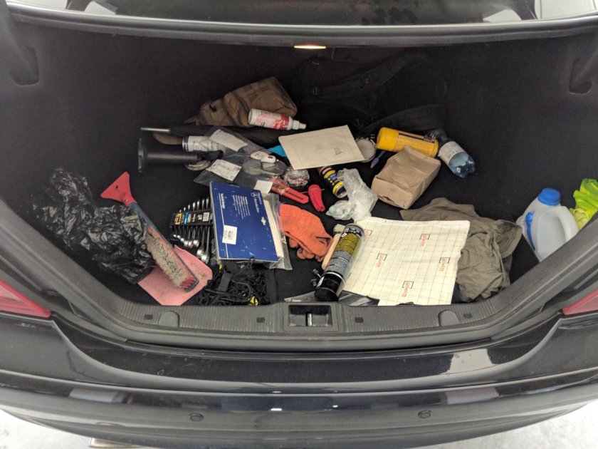 Беспорядок в багажнике