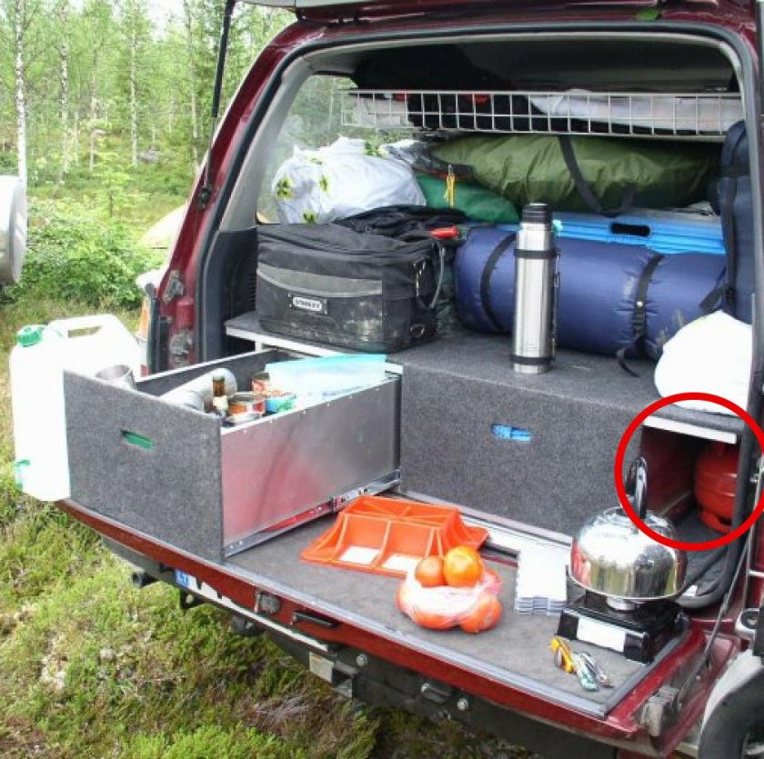 УАЗ Патриот Экспедиция с палаткой