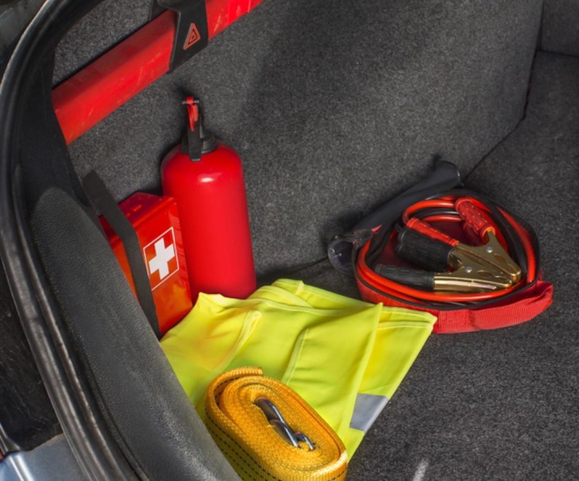 Необходимые вещи в автомобиле