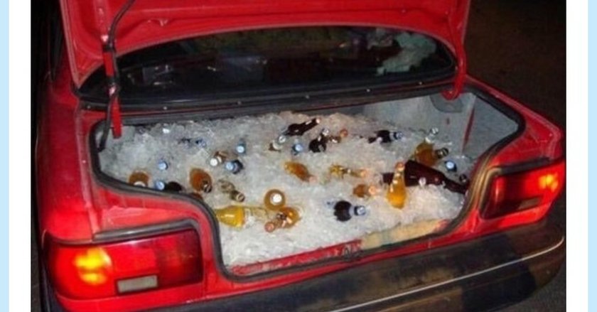 Пиво в багажнике авто
