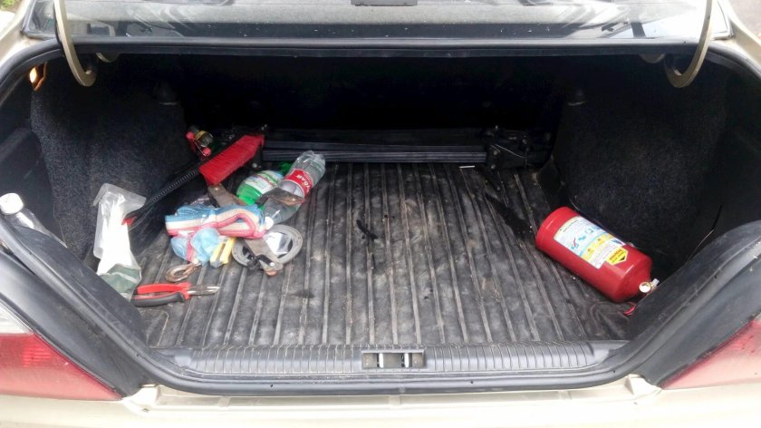 Беспорядок в багажнике
