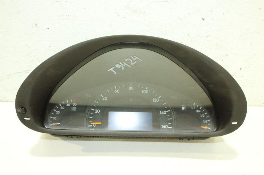 Приборная панель мерседес w203 2001