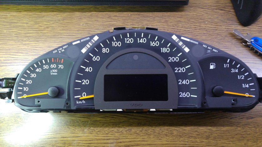 Приборная панель Mercedes w203