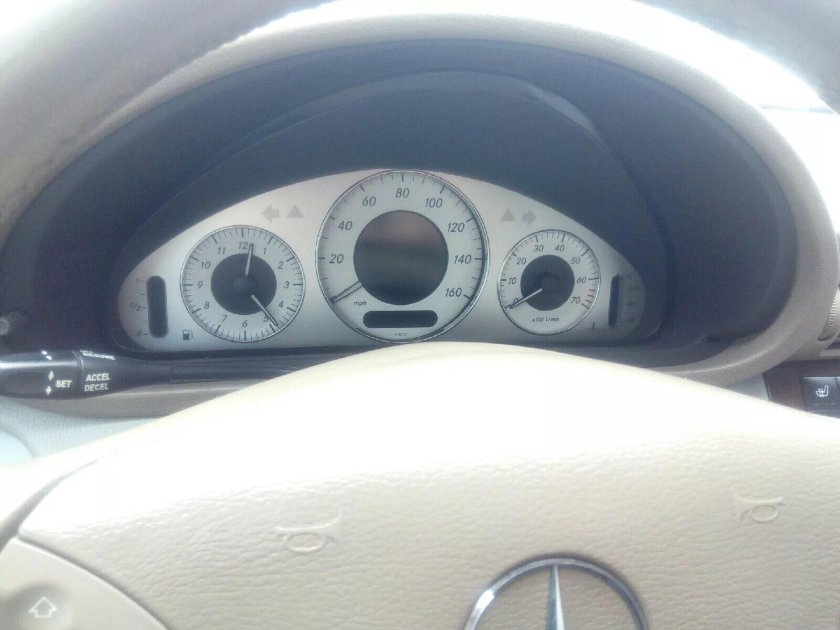 W209 приборная панель