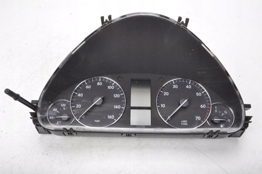 Приборная панель w203