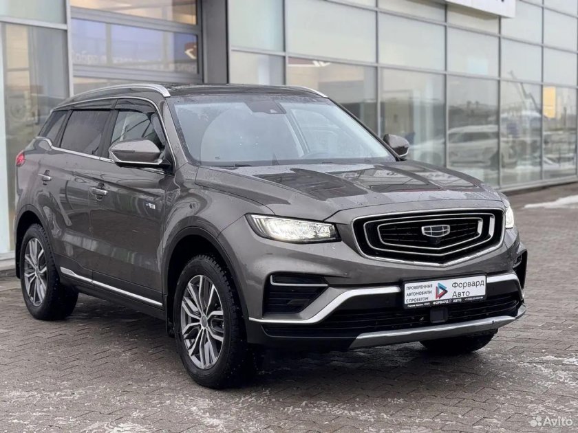 Geely atlas pro серый