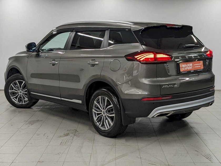 Geely atlas pro серый