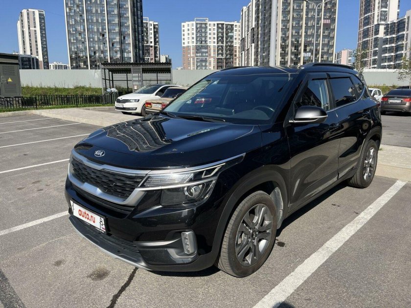 Киа селтос черная