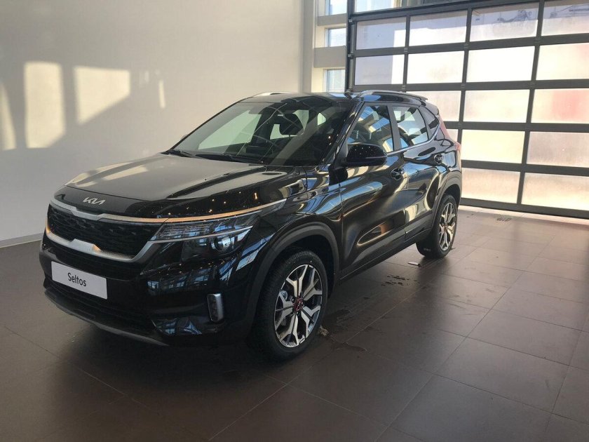 Kia Seltos 2022 черный