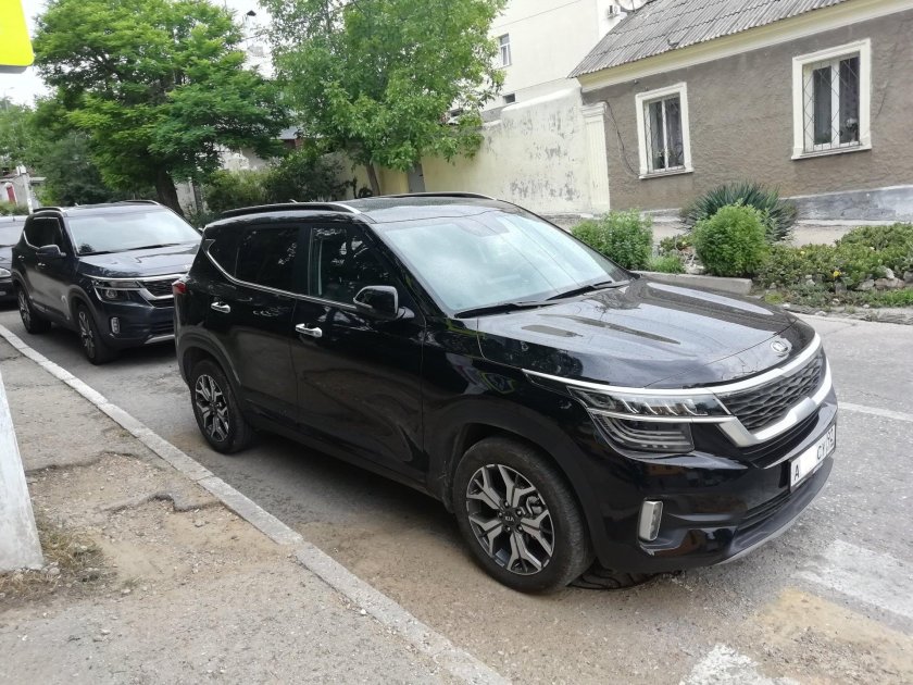 Kia Seltos черный