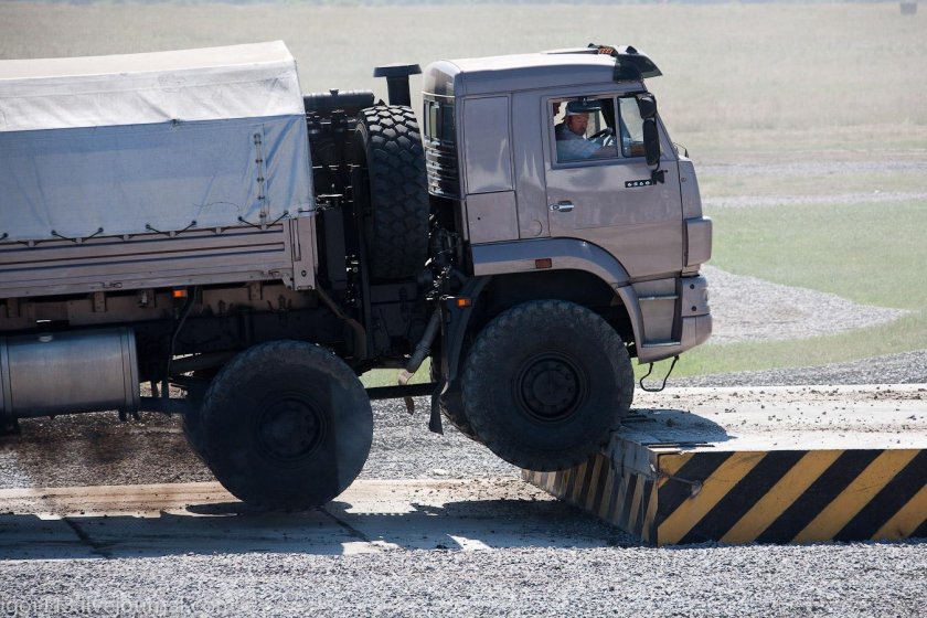 КАМАЗ 6560 6х6