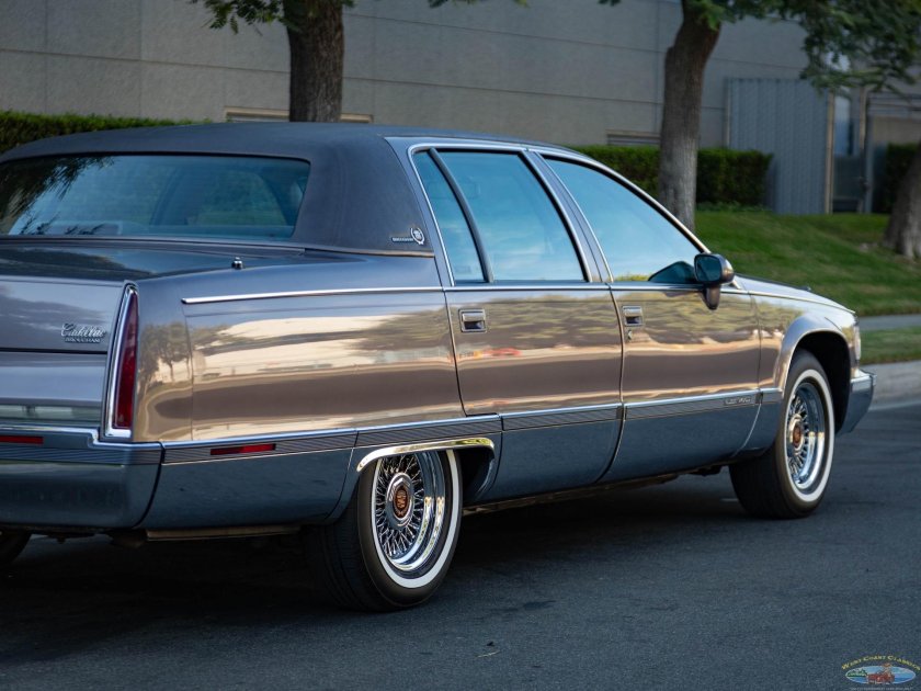 Cadillac fleetwood brougham 1993