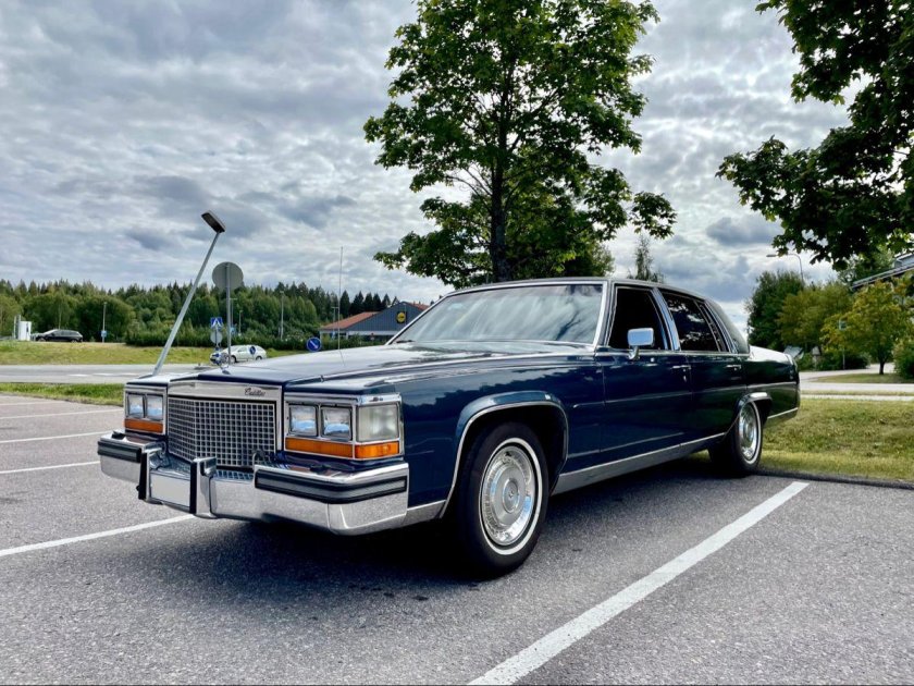 Cadillac fleetwood brougham 1979