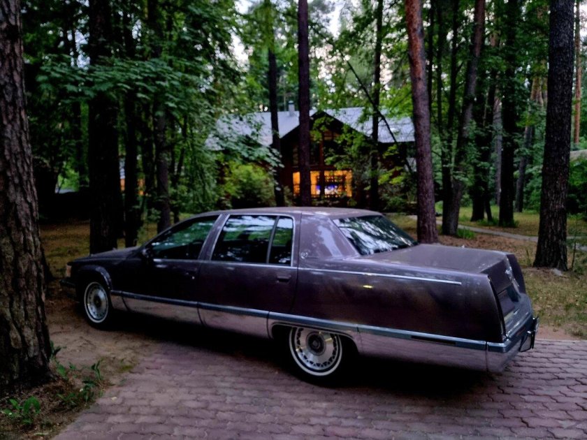 Cadillac fleetwood brougham 1993