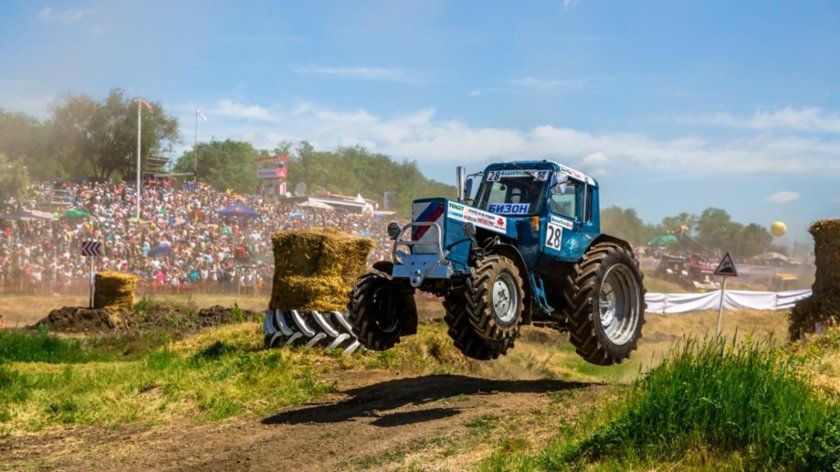 Трактора бизон трек шоу