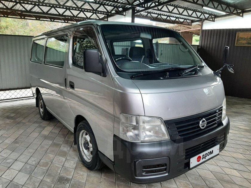 Nissan caravan 2004
