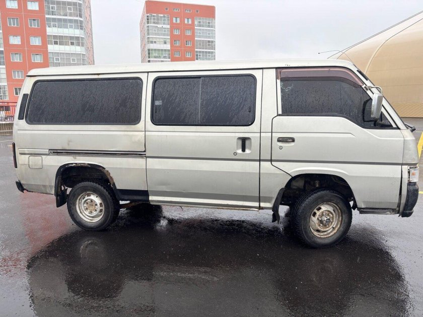 Ниссан караван 1993