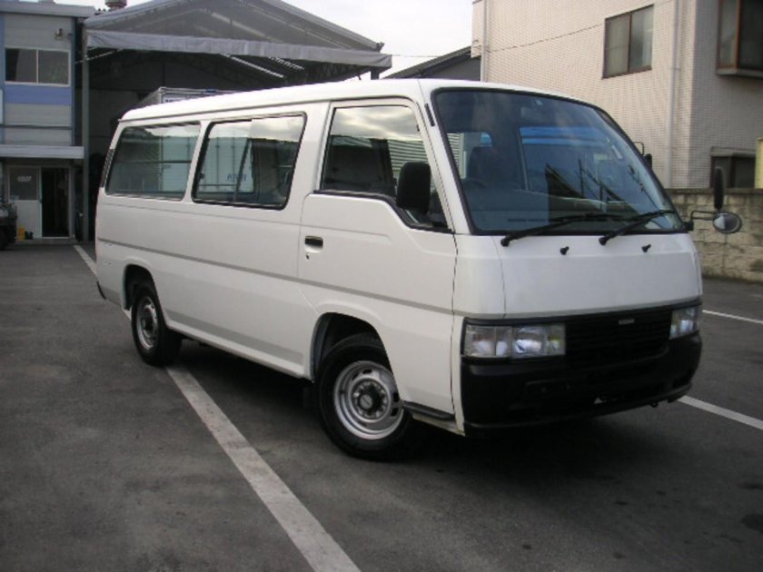 Nissan Caravan 2