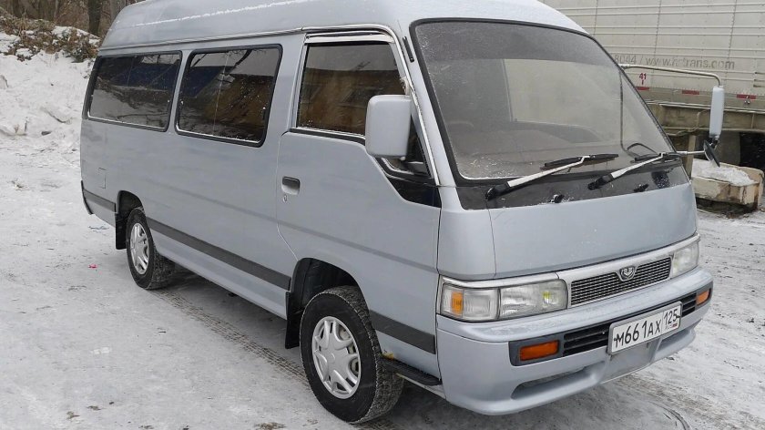 Nissan Caravan 24