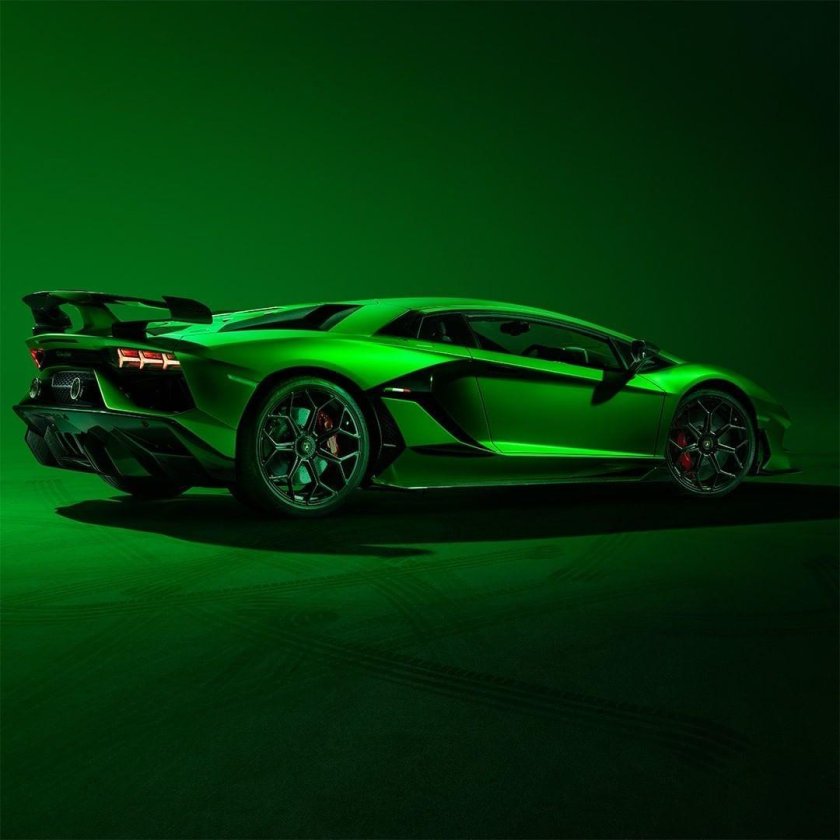 Ламборджини авентадор SVJ