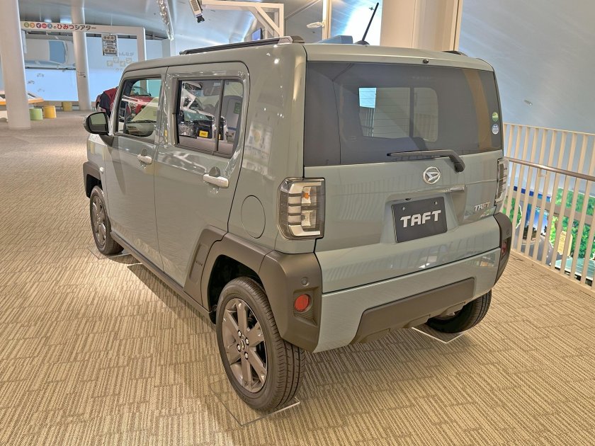Daihatsu taft (la900)