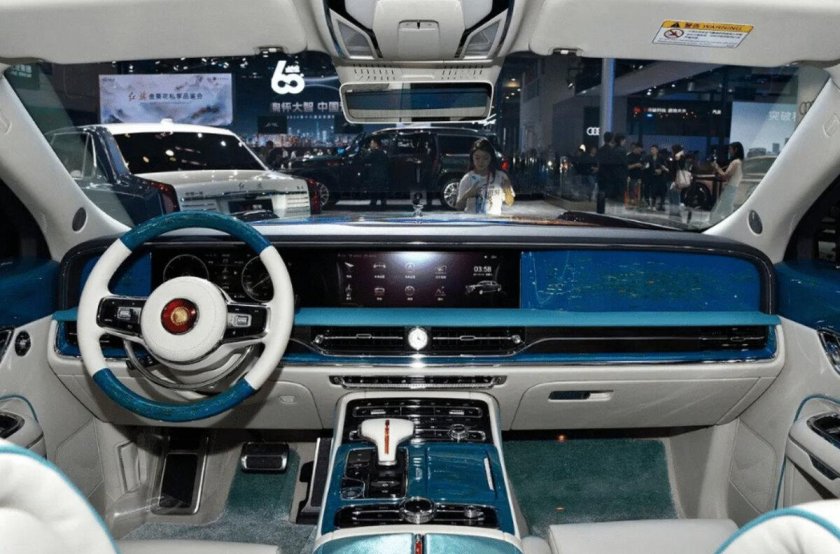 Китайский автомобиль hongqi