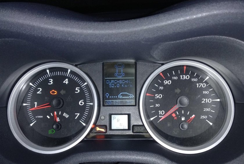 Приборная панель Рено Меган 2