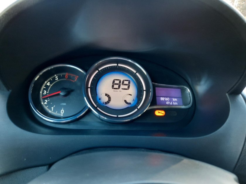 Цифровая приборная панель Рено Меган 2