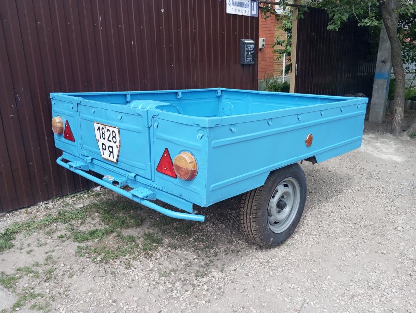 Прицеп легковой