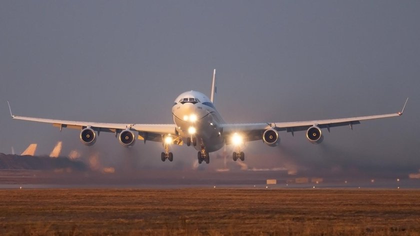 Ил-96 пассажирский самолёт