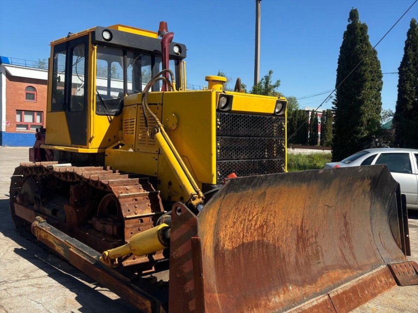 Бульдозер чтз б11