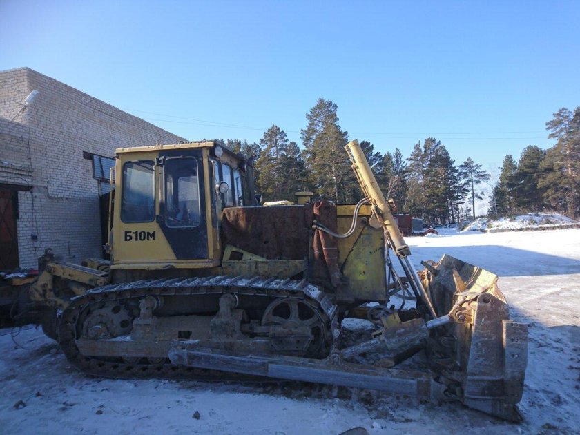 Бульдозер чтз б10м