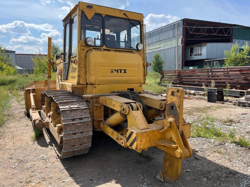 Бульдозер чтз б-10