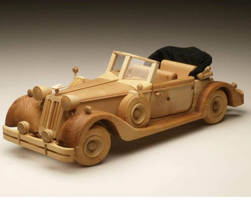 Машинка из дерева