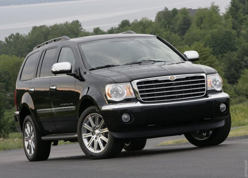 Внедорожник Крайслер Аспен 2007