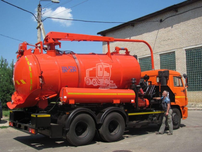 КАМАЗ 65115 илосос Коммаш