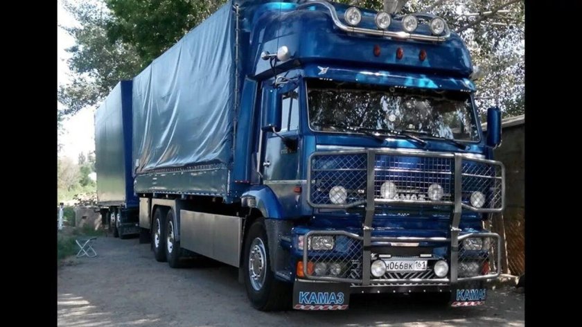 Тягач тюнингованный КАМАЗ