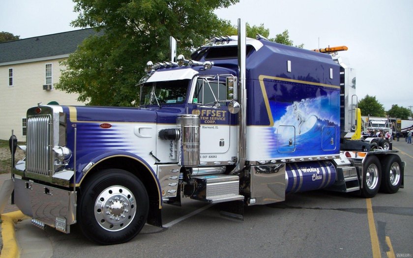 Тягач Петербилт 379