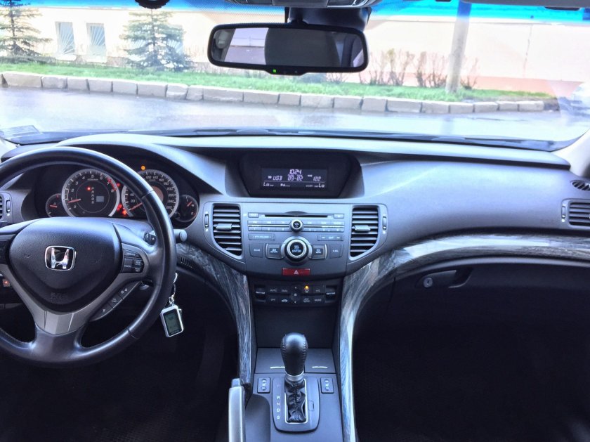 Панель Хонда Аккорд 8