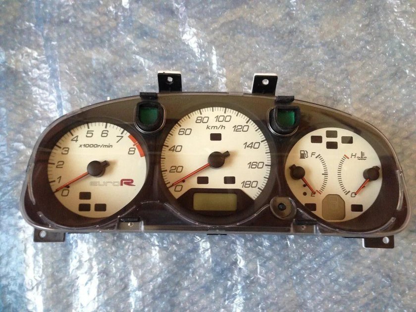 Приборная панель Хонда Аккорд 6