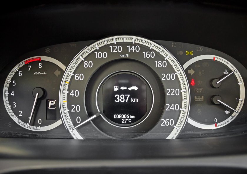 Приборная панель Хонда Аккорд 9