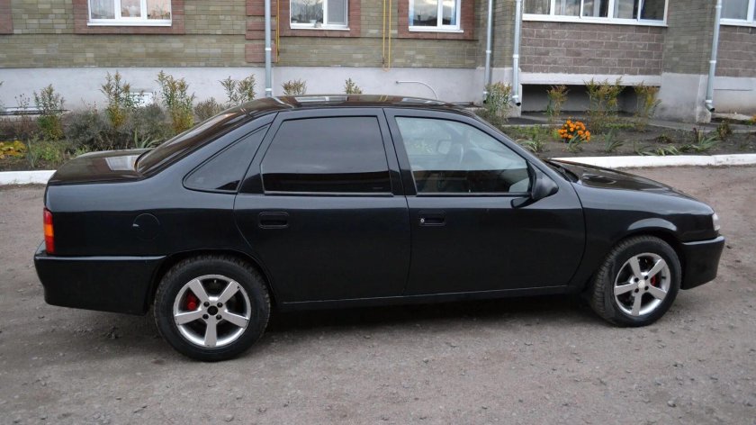 Опель Вектра черная