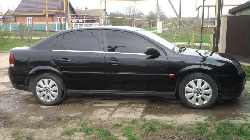 Opel Vectra черная
